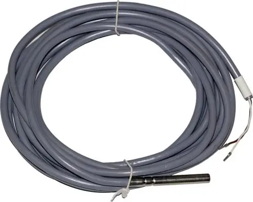 Kabelfühler mit Metallfühler, umgeben von grauem Kabel, geeignet für Anwendungen in Heizungs- und Klimaanlagen von Wolf.